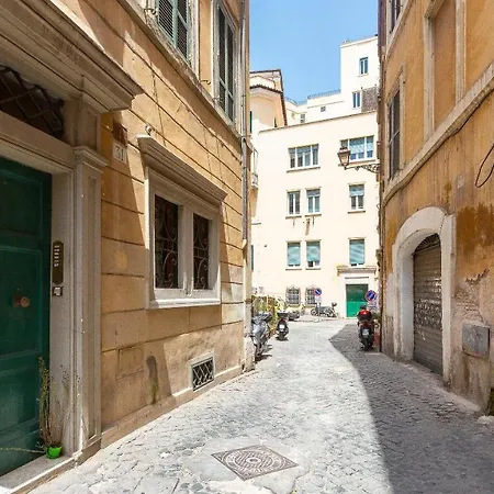 Trastevere Alexander Rental In Rome-3